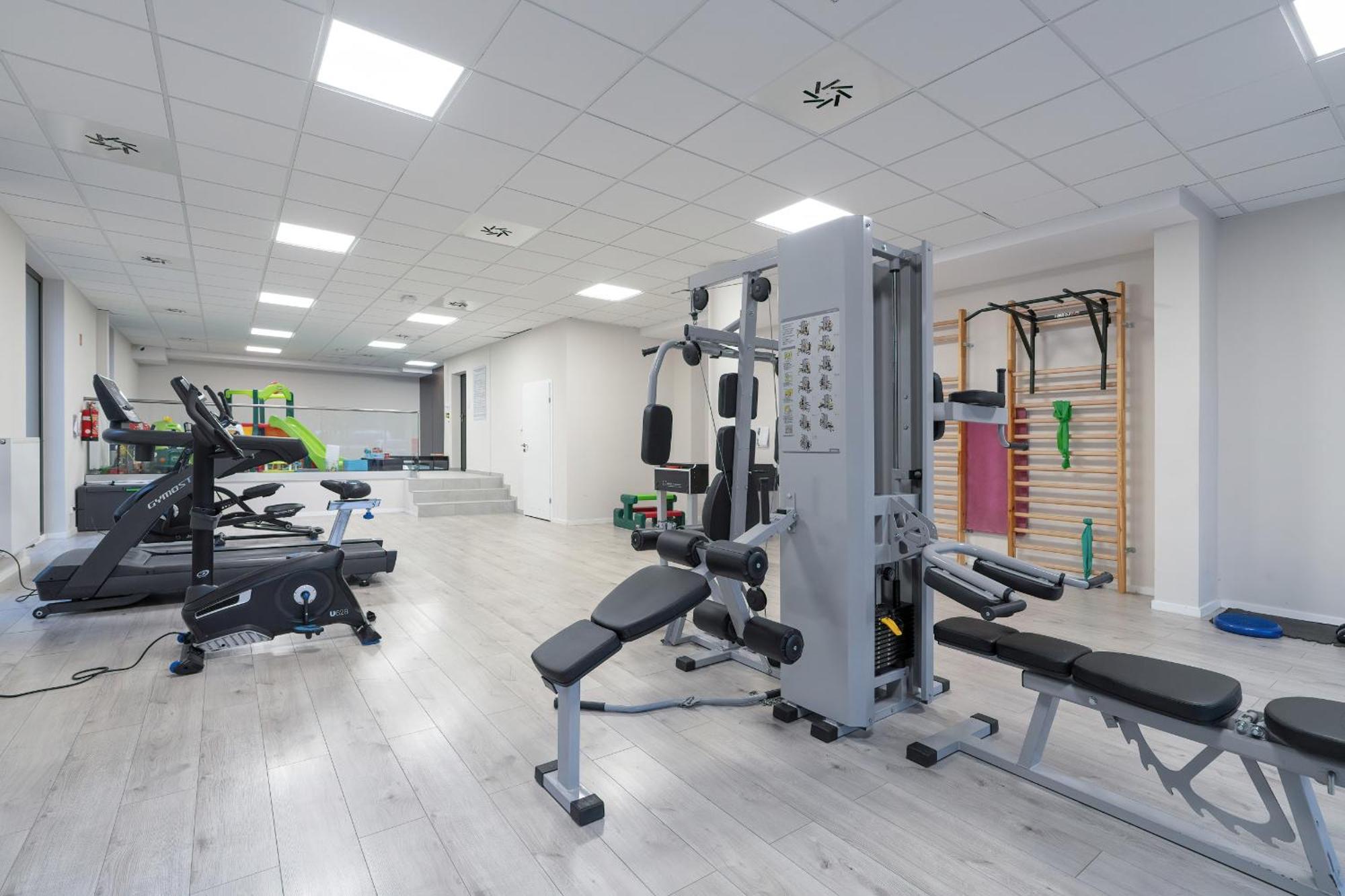 City Center Apartments With Gym & Free Garage Poznan By Noclegi Renters Kültér fotó